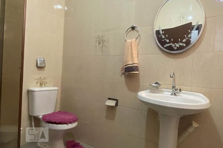 Casa à venda com 560m², 6 quartos e 5 vagasBanheiro 1