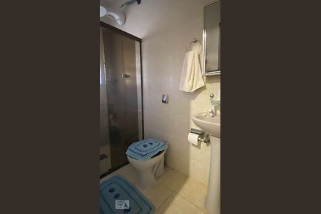 Casa à venda com 560m², 6 quartos e 5 vagasBanheiro da Suíte 2