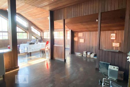 Casa à venda com 560m², 6 quartos e 5 vagasSalão de Festas/Sótão