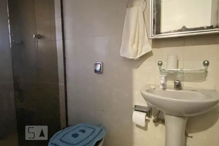 Casa à venda com 560m², 6 quartos e 5 vagasBanheiro da Suíte 2