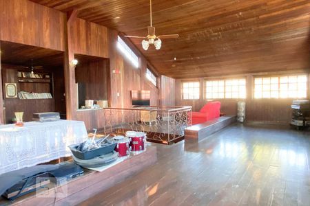 Casa à venda com 560m², 6 quartos e 5 vagasSalão de Festas/Sótão