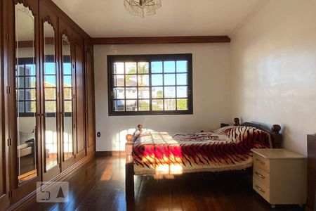 Casa à venda com 560m², 6 quartos e 5 vagasSuíte 1