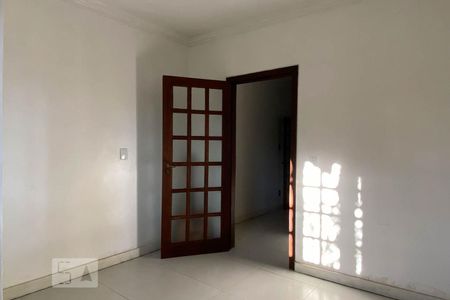 Casa à venda com 560m², 6 quartos e 5 vagasQuarto 2