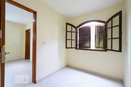 Quarto 1 de casa para alugar com 2 quartos, 80m² em Vila Cavaton, São Paulo
