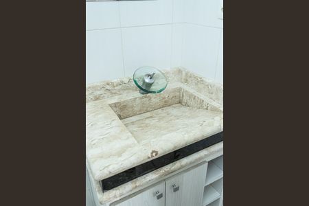 Apartamento à venda com 65m², 2 quartos e 1 vagaDetalhe banheiro