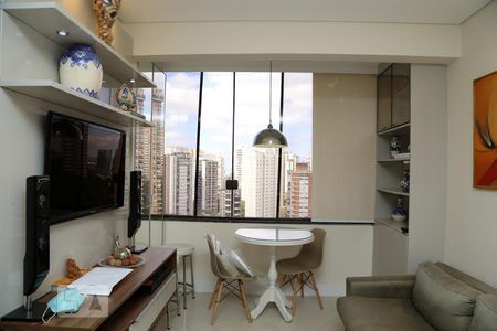 Sala/Cozinha de apartamento à venda com 1 quarto, 30m² em Paraíso do Morumbi, São Paulo