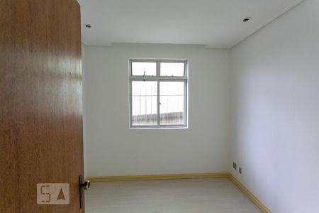 Quarto 1 de apartamento para alugar com 3 quartos, 110m² em Concórdia, Belo Horizonte