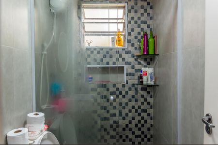 Banheiro da Suíte de apartamento para alugar com 3 quartos, 55m² em Jardim Borborema, São Bernardo do Campo