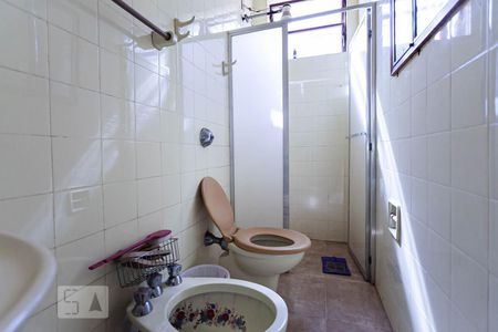 Casa à venda com 400m², 5 quartos e 2 vagasBanheiro da suíte 1