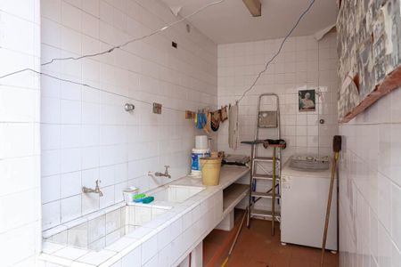 Casa à venda com 400m², 5 quartos e 2 vagasÁrea de servoço