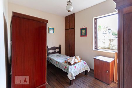Quarto 1 de casa à venda com 5 quartos, 400m² em Santa Tereza, Belo Horizonte