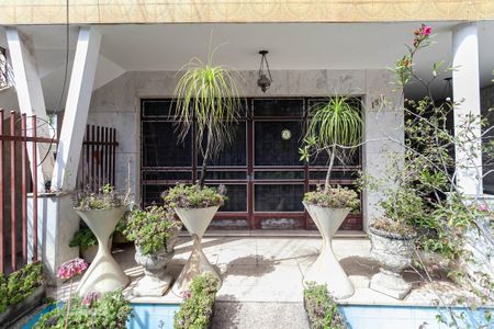 Casa à venda com 400m², 5 quartos e 2 vagasFachada