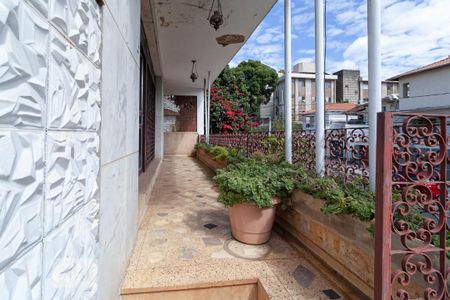 Casa à venda com 400m², 5 quartos e 2 vagasVaranda da sala 4