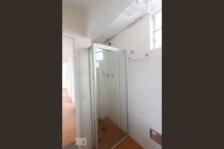 Apartamento para alugar com 69m², 2 quartos e sem vaga Apartamento para alugar com 69m², 2 quartos e sem vagaBanheiro