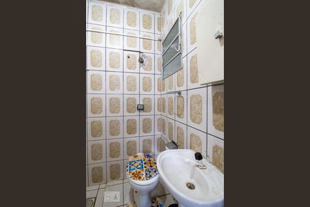 Apartamento para alugar com 39m², 2 quartos e sem vaga Apartamento para alugar com 39m², 2 quartos e sem vagaBanheiro