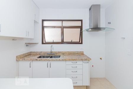 Apartamento para alugar com 126m², 3 quartos e 2 vagas Apartamento para alugar com 126m², 3 quartos e 2 vagasCOZINHA