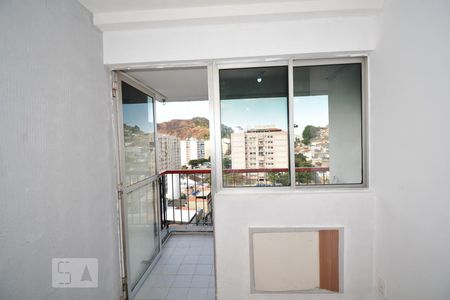 Apartamento à venda com 80m², 2 quartos e 1 vagaSala