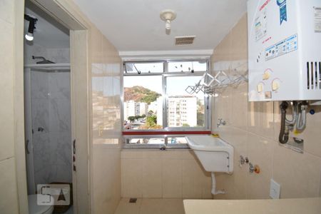 Apartamento à venda com 80m², 2 quartos e 1 vagaCozinha e Área de Serviço