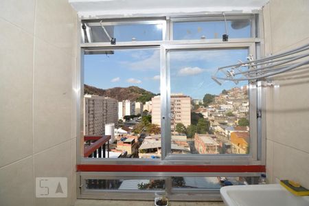 Apartamento à venda com 80m², 2 quartos e 1 vagaCozinha e Área de Serviço
