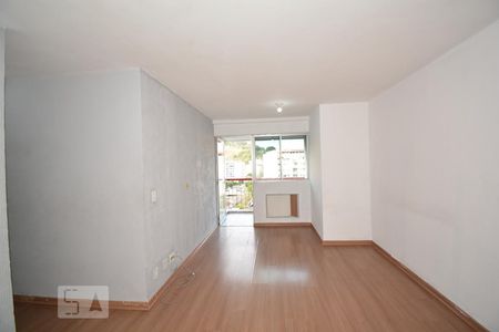 Apartamento à venda com 80m², 2 quartos e 1 vagaSala