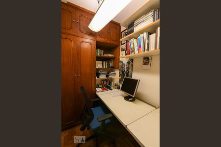 Quarto de serviço de apartamento à venda com 3 quartos, 150m² em Jardim Paulista, São Paulo