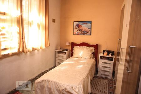 Quarto 2 de casa à venda com 3 quartos, 180m² em Cavalhada, Porto Alegre