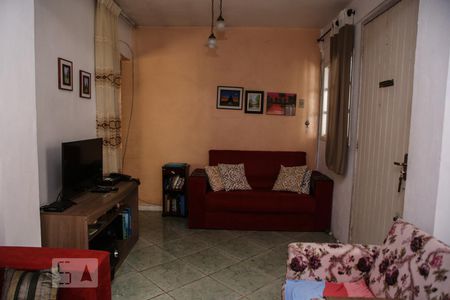 Sala de casa à venda com 3 quartos, 180m² em Cavalhada, Porto Alegre