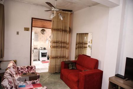 Sala de casa à venda com 3 quartos, 180m² em Cavalhada, Porto Alegre