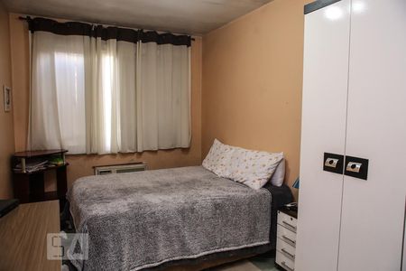 Quarto 3 de casa à venda com 3 quartos, 180m² em Cavalhada, Porto Alegre