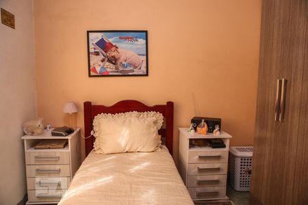 Quarto 2 de casa à venda com 3 quartos, 180m² em Cavalhada, Porto Alegre