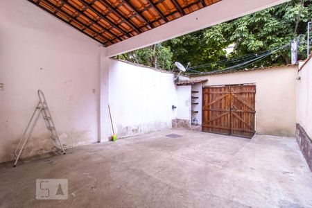Casa de condomínio à venda com 80m², 2 quartos e 2 vagasGaragem
