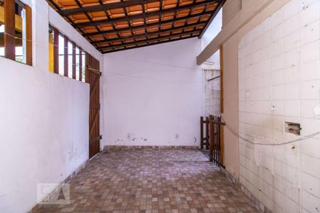 Casa de condomínio à venda com 80m², 2 quartos e 2 vagasÁrea de Serviço