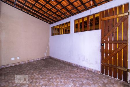 Casa de condomínio à venda com 80m², 2 quartos e 2 vagasÁrea de Serviço