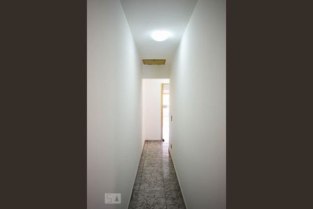 Corredor de casa à venda com 4 quartos, 200m² em Instituto de Previdência, Taboão da Serra