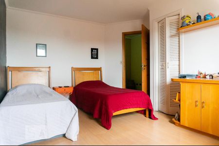 Casa à venda com 210m², 3 quartos e 2 vagasSuíte 2