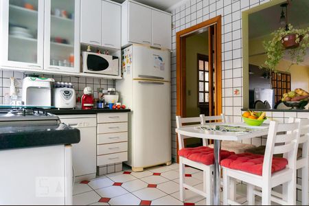 Casa à venda com 210m², 3 quartos e 2 vagasCozinha