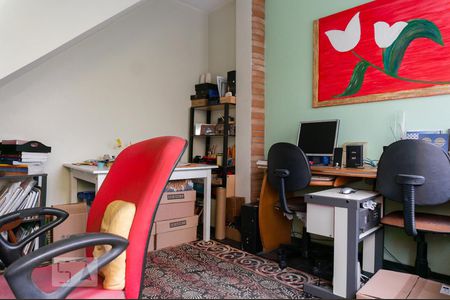 Casa à venda com 210m², 3 quartos e 2 vagasEscritório 