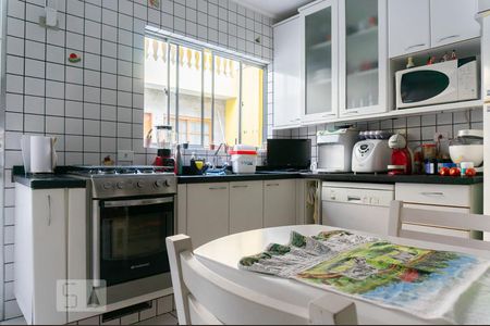 Casa à venda com 210m², 3 quartos e 2 vagasCozinha