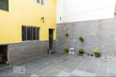 Casa à venda com 210m², 3 quartos e 2 vagasQuintal