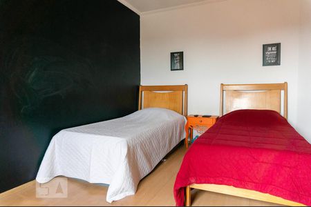 Casa à venda com 210m², 3 quartos e 2 vagasSuíte 2