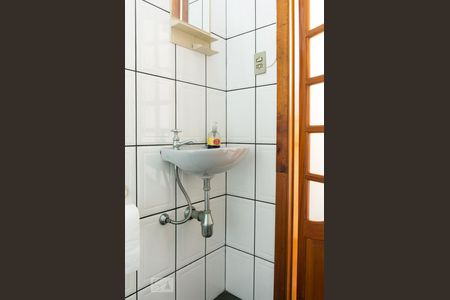 Casa à venda com 210m², 3 quartos e 2 vagasBanheiro de Serviço