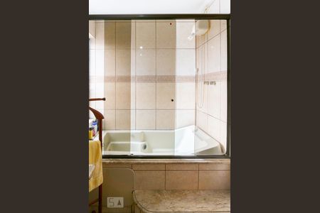 Casa à venda com 210m², 3 quartos e 2 vagasBanheiro da Suíte 1