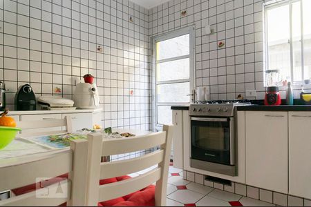 Casa à venda com 210m², 3 quartos e 2 vagasCozinha