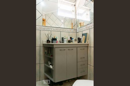 Casa à venda com 210m², 3 quartos e 2 vagasBanheiro