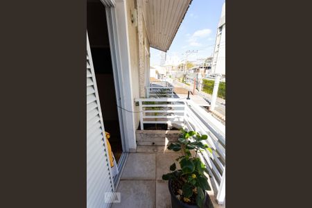 Casa para alugar com 242m², 3 quartos e 8 vagas Casa para alugar com 242m², 3 quartos e 8 vagasVaranda