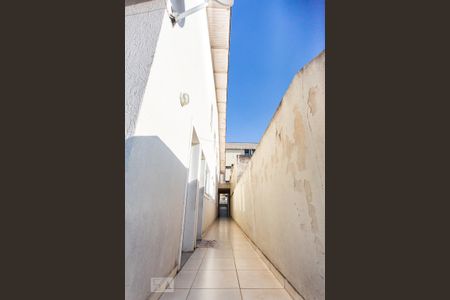 Casa para alugar com 242m², 3 quartos e 8 vagas Casa para alugar com 242m², 3 quartos e 8 vagasCorredor