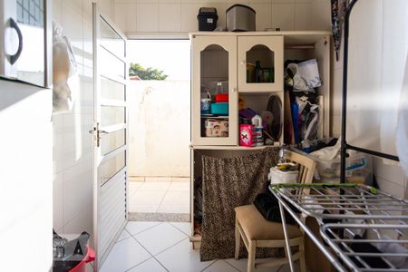 Casa para alugar com 242m², 3 quartos e 8 vagas Casa para alugar com 242m², 3 quartos e 8 vagasÁrea de Serviço