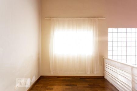 Casa para alugar com 242m², 3 quartos e 8 vagas Casa para alugar com 242m², 3 quartos e 8 vagasSala 2