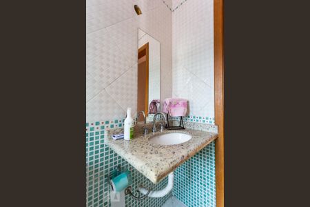 Casa para alugar com 242m², 3 quartos e 8 vagas Casa para alugar com 242m², 3 quartos e 8 vagasBanheiro da Suíte 3