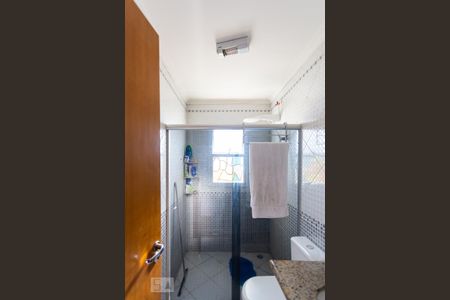 Casa para alugar com 242m², 3 quartos e 8 vagas Casa para alugar com 242m², 3 quartos e 8 vagasBanheiro da Suíte 1